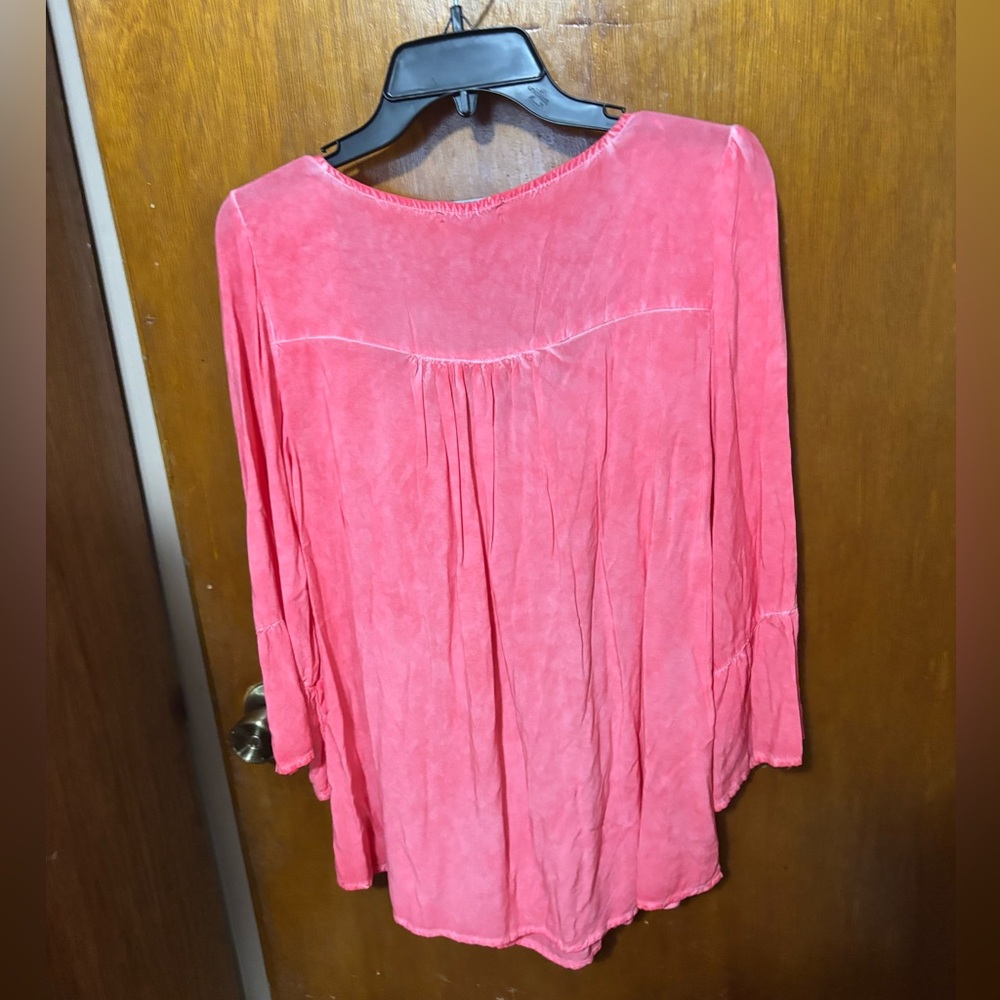 Floral and ivy Barbie pink large ruffles cinched top long flare sleeves vacation - Picture 2 of 10